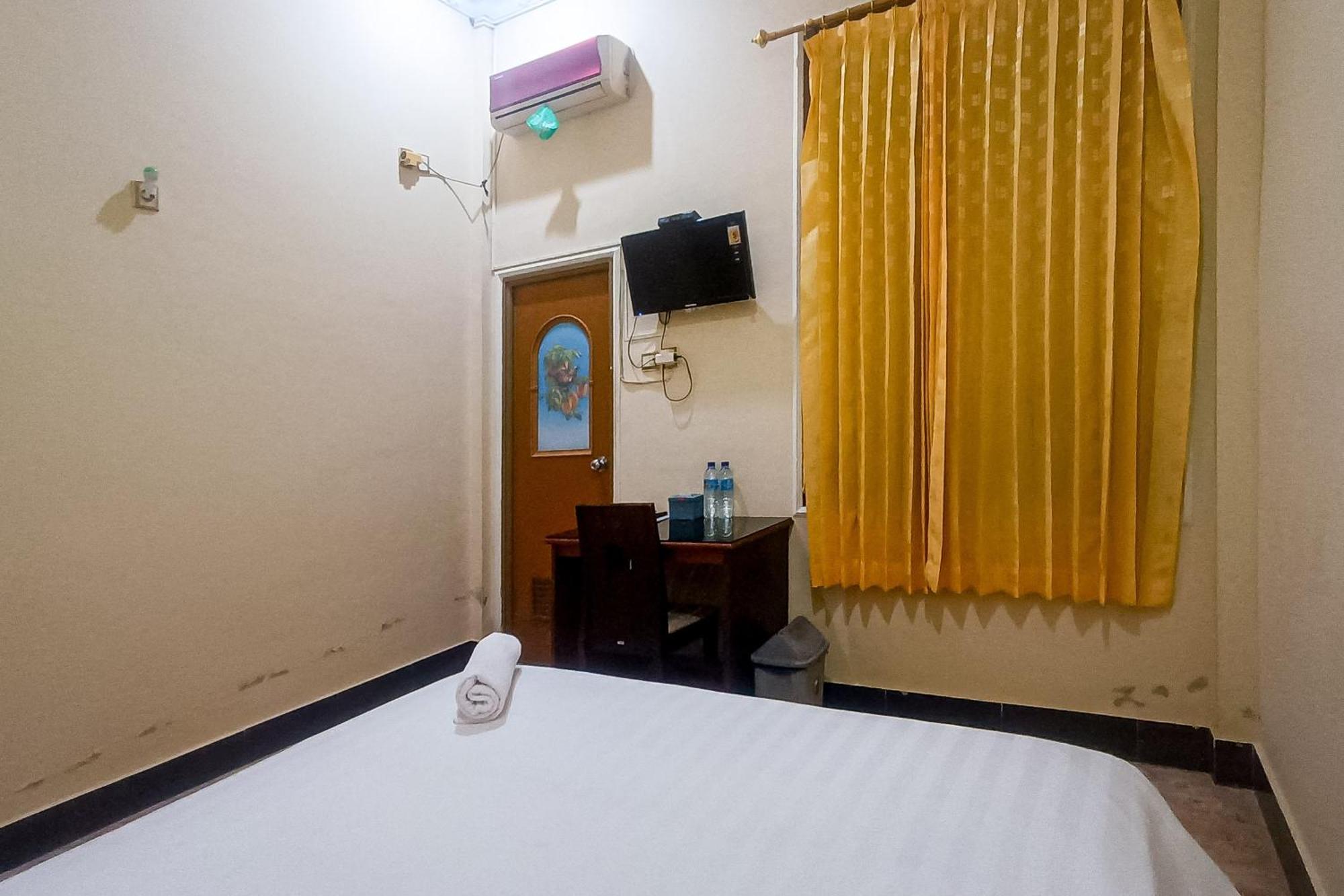 Reddoorz At Senaz Guesthouse Mataram Exterior photo